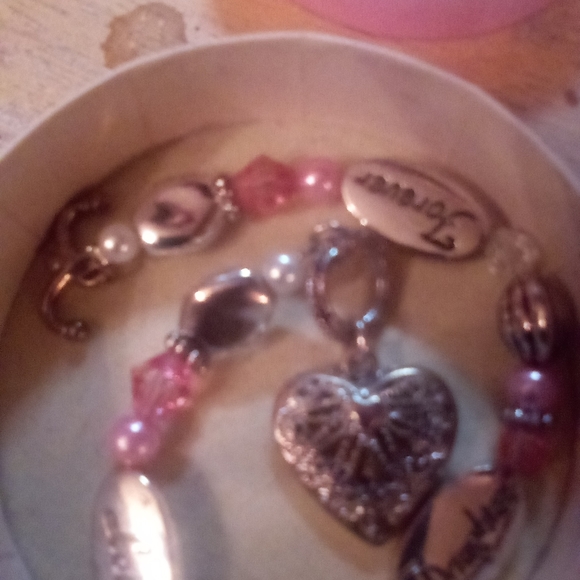 Charm bracelet for daughter - Picture 3 of 7